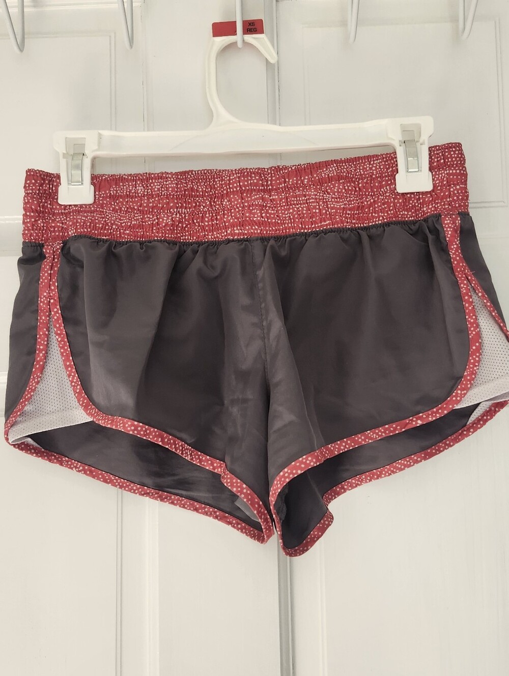 EUC SO Medium Shorts